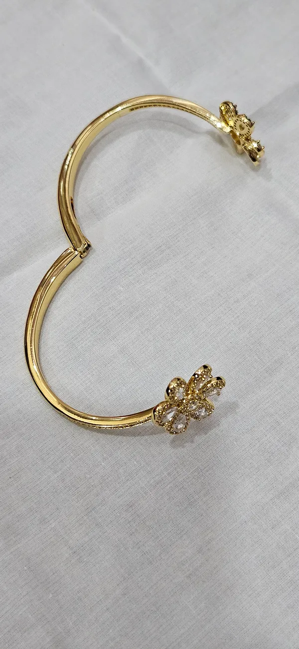 Gold_Brass_18K_Gold_Plated_Bracelet_With_Stones_For_Women
