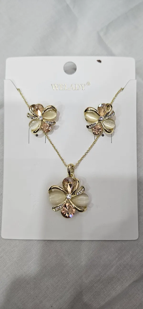 Gold_Stainless_Steel_18_Carat_Gold_Plated_Pendant_Set_With_Earrings_For_Women