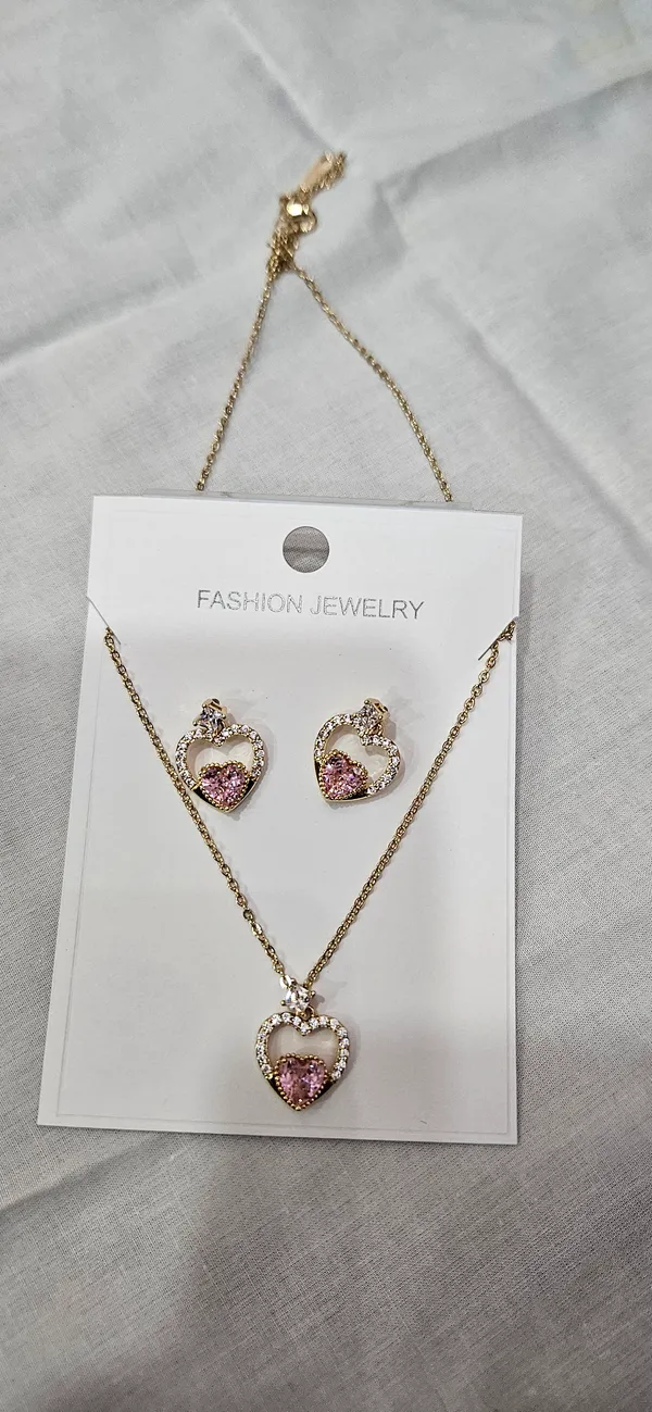 Gold_Stainless_Steel_18_Carat_Gold_Plated_Pendant_Set_With_Earrings_For_Women