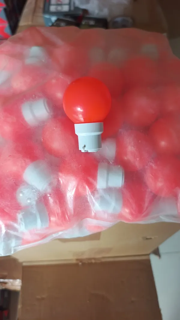 Plastic_Decorative_White_Globe_Decorative_Bulb