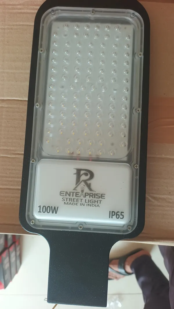 Metal_Street_Lighting_White_Ip65_100W_LED_Street_Light