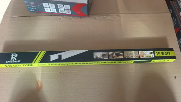 Pp_Aluminium_General_Lighting_White_10W_LED_Tube_Light