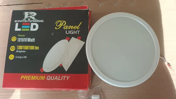 Polycarbonate_Ceiling_Lighting_White_Round_15W_LED_Panel_Light