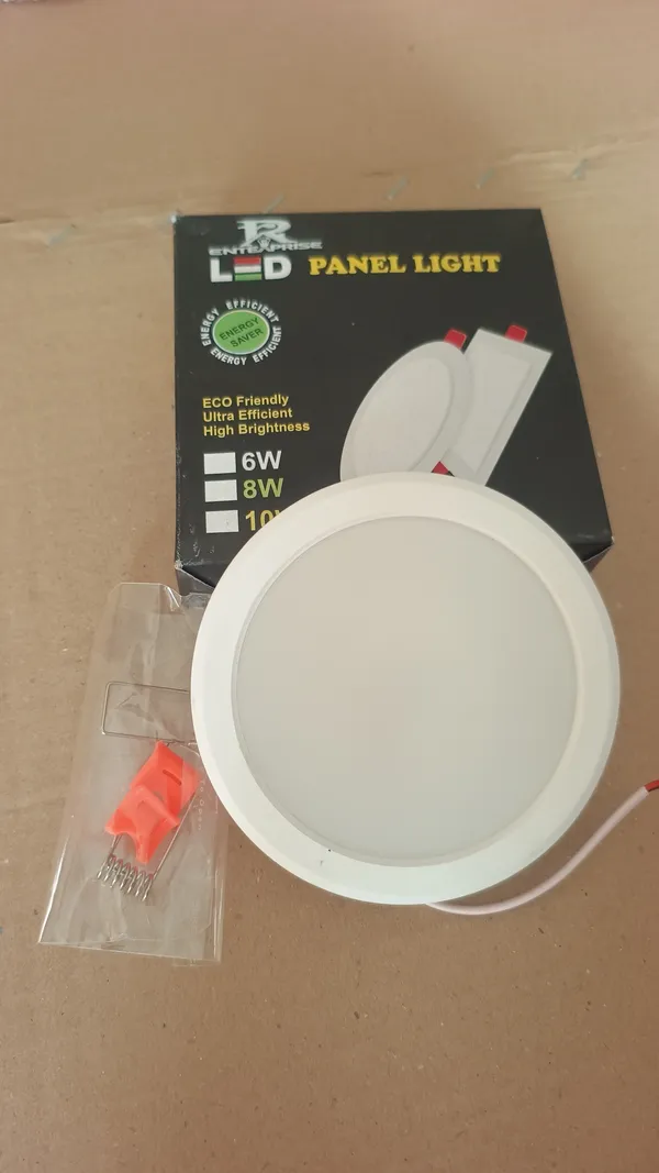Polycarbonate_Ceiling_Lighting_White_Round_8W_LED_Panel_Light