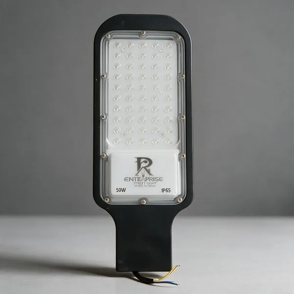 Pack_Of_1_Metal_Street_Lighting_White_Ip65_50W_LED_Street_Light