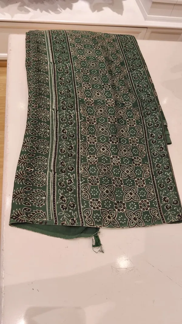 Green_Modal_Silk_Paisley_Floral_Print_Shawl_For_Women