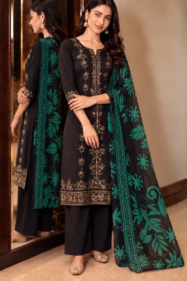 Black_And_Green_With_Geometric_Pattern_Dupatta_Set