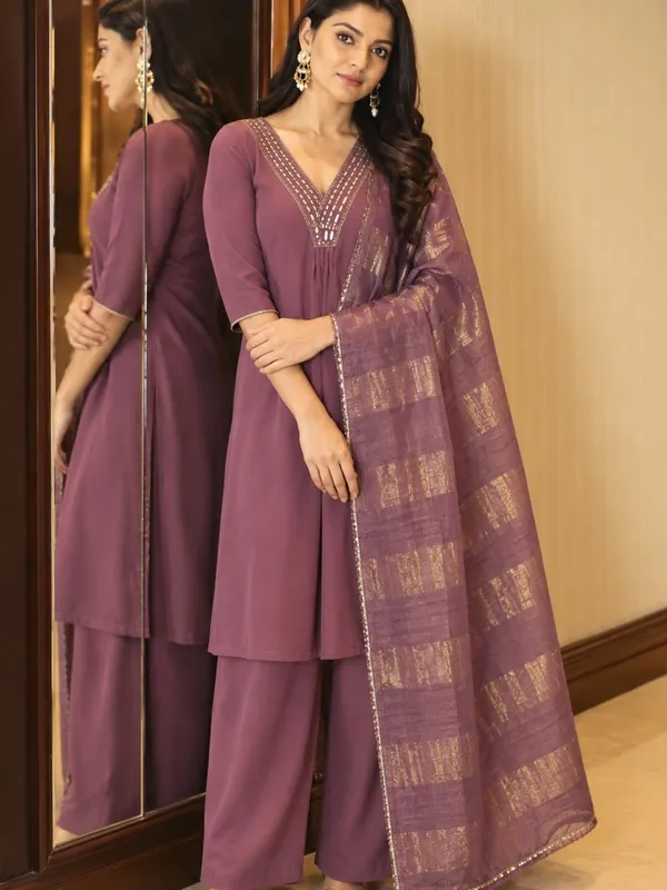 Voilet_Dupatta_Set_With_Mirror_Works