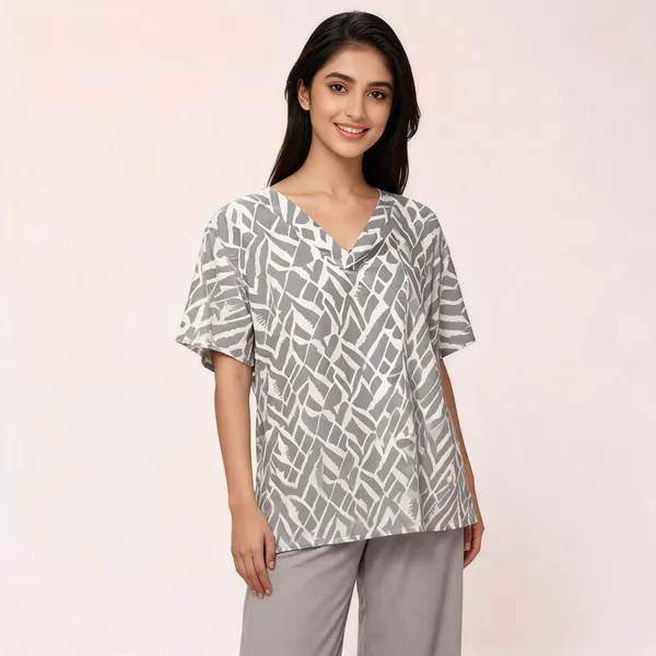 Grey_White_Rayon_Relaxed_Geometric_Print_Top_For_Women