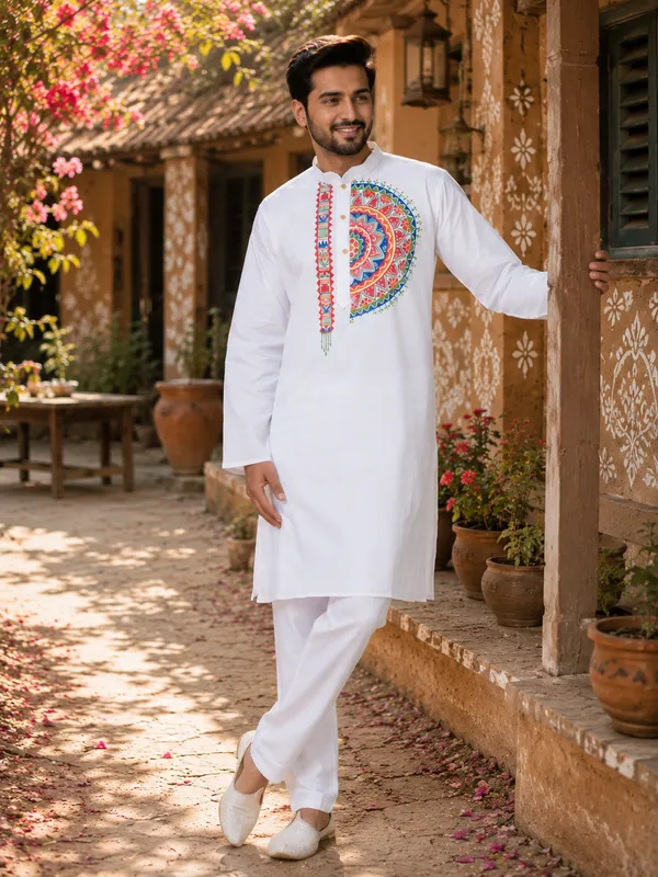 White_Cotton_Kurta_For_Men