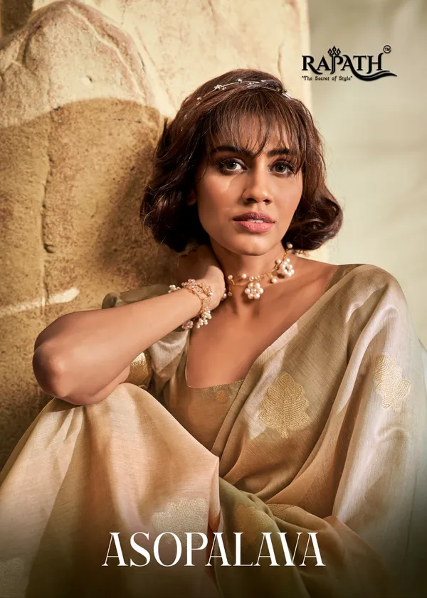 Beige_Floral_Woven_Saree_For_Women