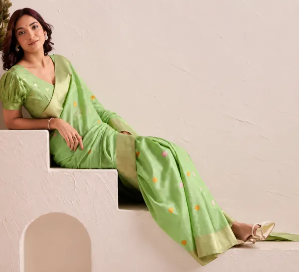 Green_Soft_Linen_Printed_Saree_For_Women