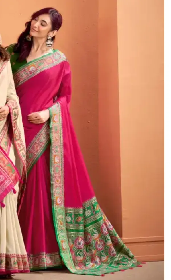 Pink_Printed_Traditional_Saree_for_Women