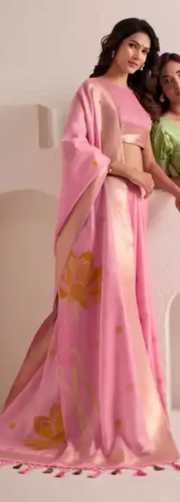 Pink_Floral_Saree_For_Women