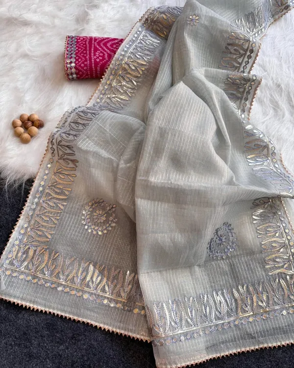 Grey_Organza_Embroidered_Saree_With_Blouse_Piece_For_Women