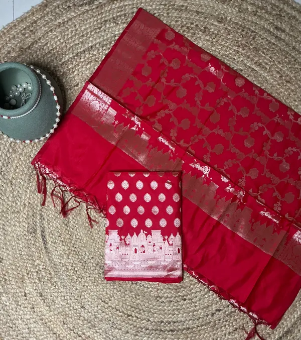 Red_Premium_Cotton_Saree_For_Women