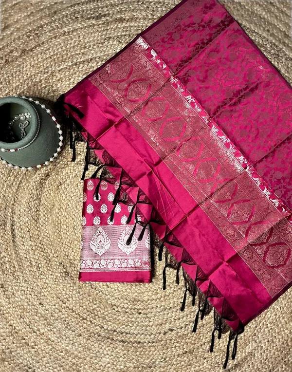 Pink_Premium_Cotton_Saree_For_Women