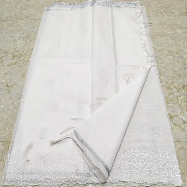 White_Embroidered_Saree_For_Women