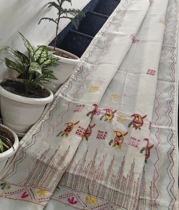 White_Cotton_Embroidered_Saree_For_Women