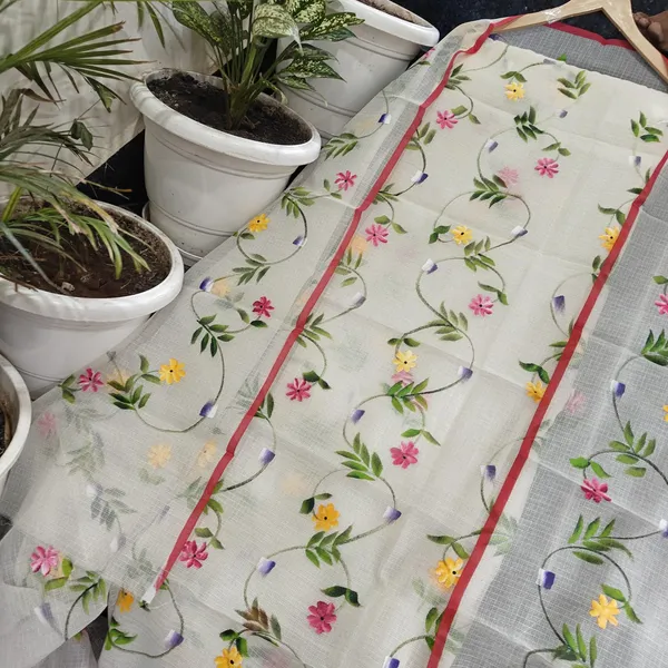 White_Floral_Embroidered_Unstiched_Suit_Set_For_Women