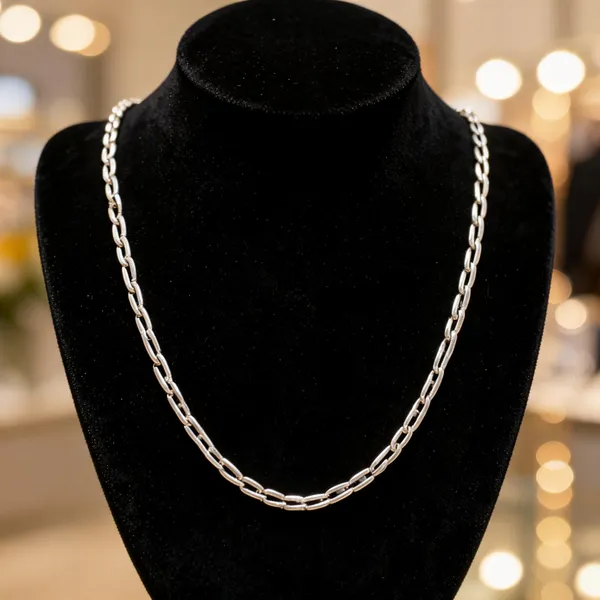 Silver_Minimal_Elongated_Link_Chain_Necklace_For_Unisex