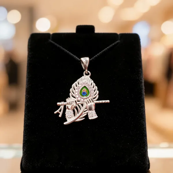 Silver_Peacock_Feather_Pendant_For_Women