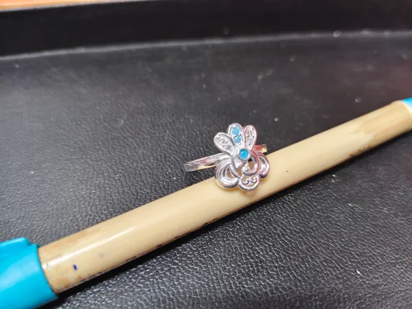 Silver_Floral_Blue_Stone_Ring_For_Women