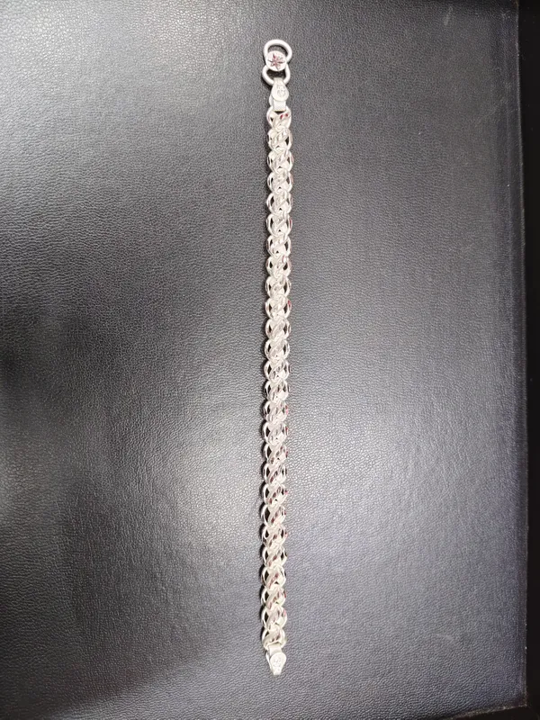 Silver_Floral_Oval_Motif_Link_Bracelet_For_Women