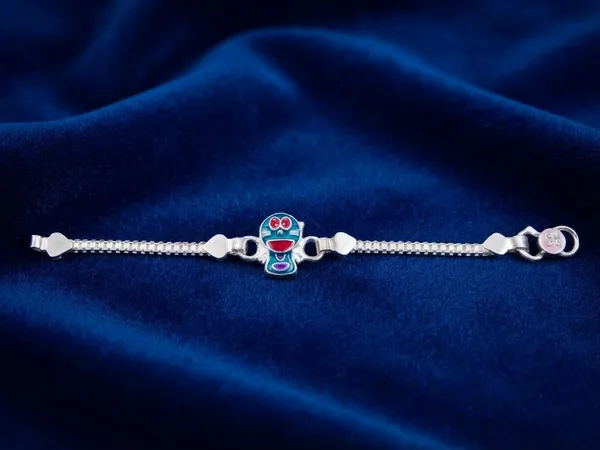 Silver_Tone_Doraemon_Enamel_Charm_Bracelet_For_Unisex