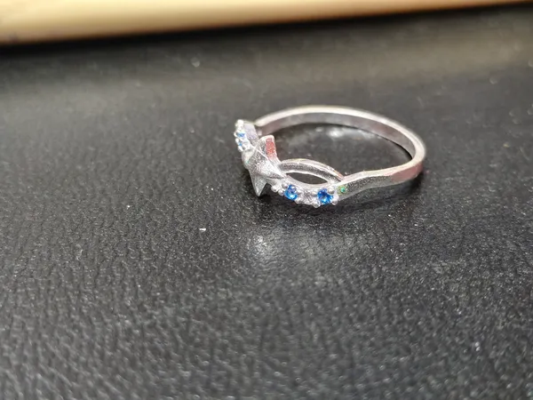 Silver_Blue_Stone_Star_Motif_Ring_For_Women