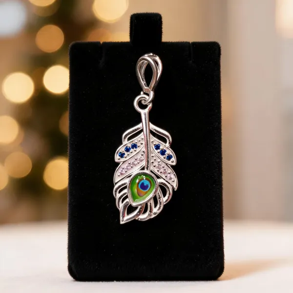 Silver_Tone_Peacock_Feather_Stone_Pendant_For_Women