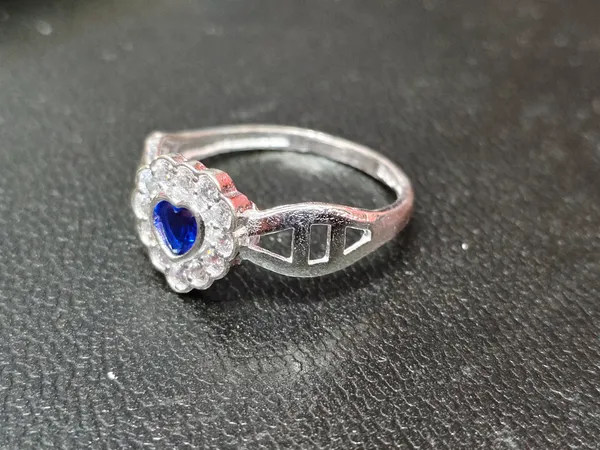 Silver_Tone_Blue_Heart_Stone_Floral_Ring_For_Women