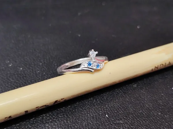Silver_Tone_Blue_Stone_Dolphin_Ring_For_Women