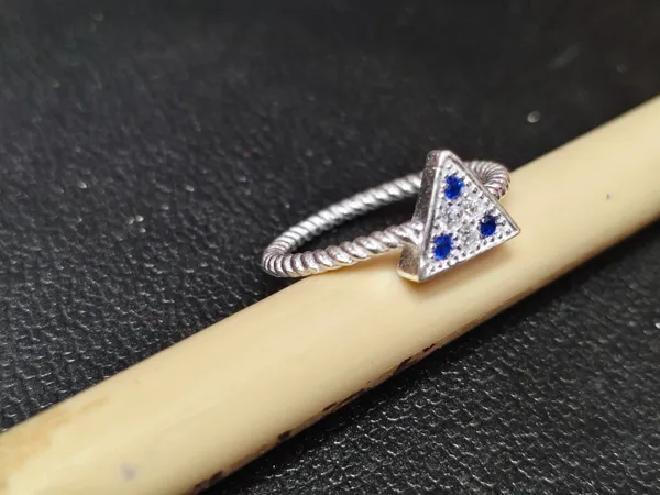 Silver_Triangle_Blue_Stone_Ring_For_Women