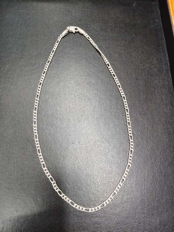 Silver_Oval_Link_Chain_Necklace_For_Unisex