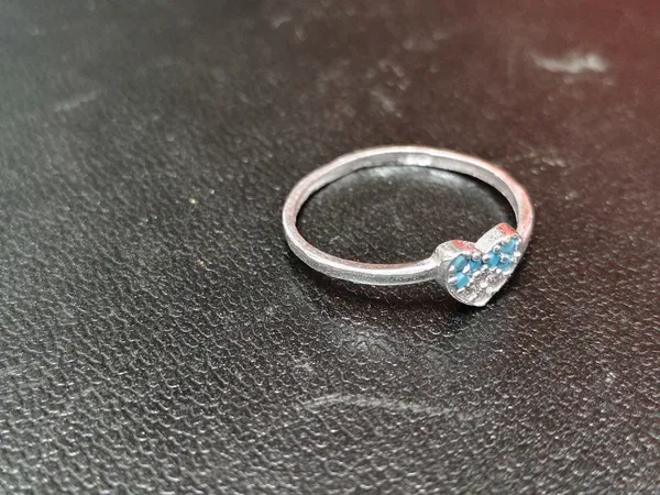 Silver_Tone_Blue_Heart_Stone_Ring_For_Unisex
