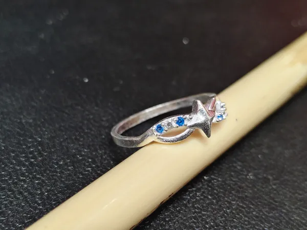 Silver_Blue_Stone_Star_Motif_Ring_For_Women