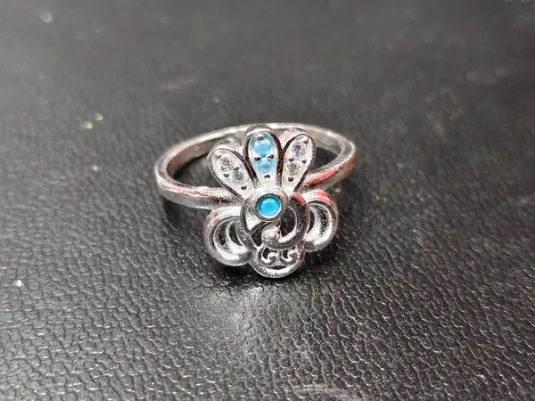 Silver_Floral_Blue_Stone_Ring_For_Women
