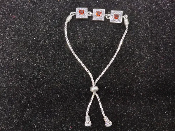 Silver_Tone_Red_Stone_Square_Link_Chain_Bracelet_For_Women