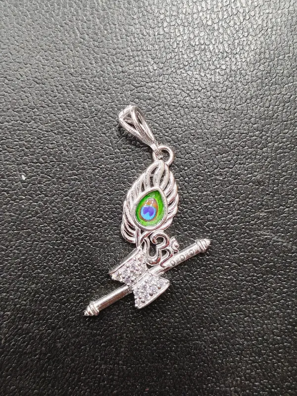 Silver_Tone_Green_Oval_Motif_Religious_Pendant_For_Unisex