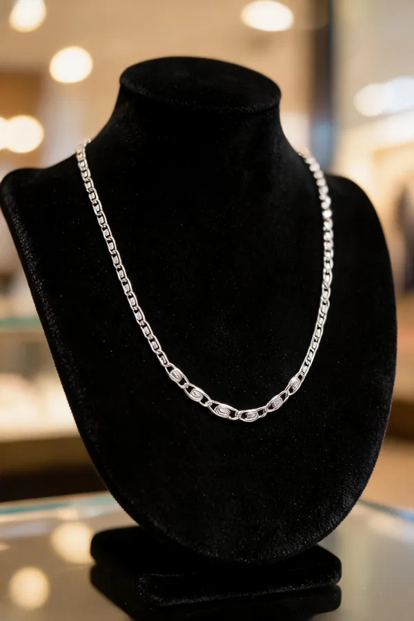 Silver_Oval_Link_Chain_Necklace_For_Unisex