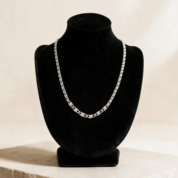 Silver_Oval_Link_Chain_Necklace_For_Unisex