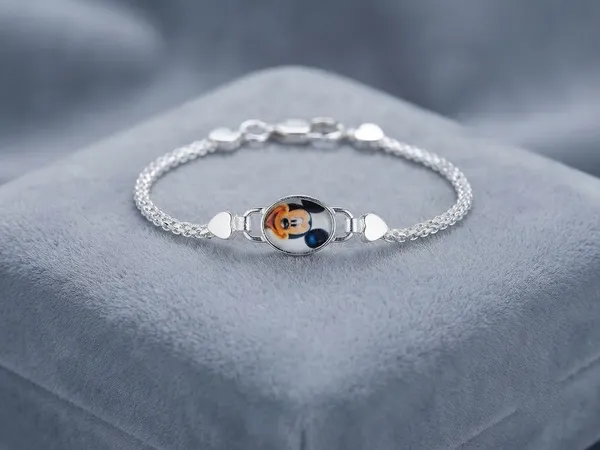 Silver_Mickey_Character_Charm_Bracelet_For_Unisex