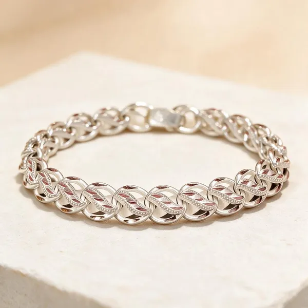 Silver_Interlocking_Polished_Link_Bracelet_For_Men