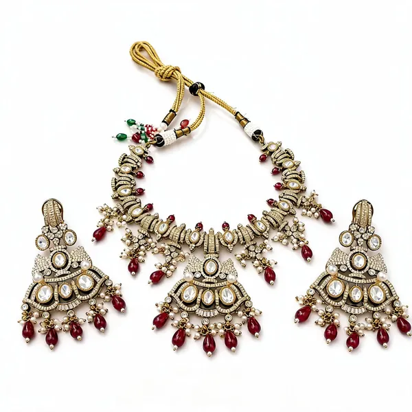 Kundan_Polki_Fan_Arch_Pendant_Necklace_Set