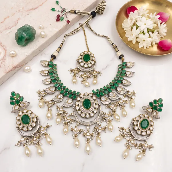Kundan_Polki_Chand_Bali_Leaf_Tassel_Necklace_Earring_Tikka_Set