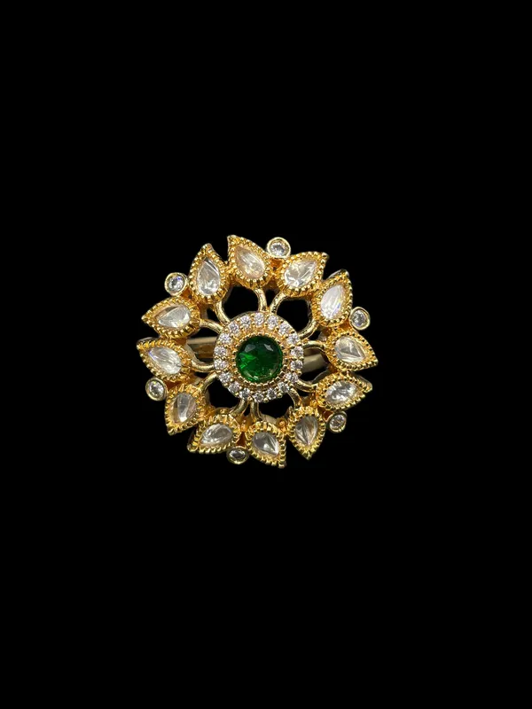 Kundan_Polki_Sunburst_Statement_Ring_-_Emerald_Green_|_K_Gold