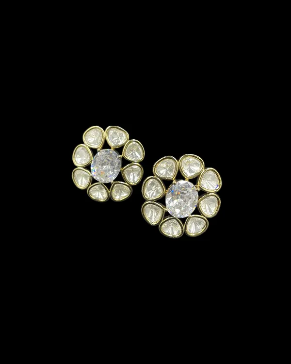 Kundan_Foil_Polki_Oval_Cluster_Open_Petal_Stud_Earrings