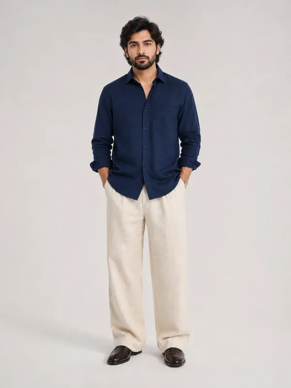 Navy_Solid_Regular_Fit_Shirt_for_Men