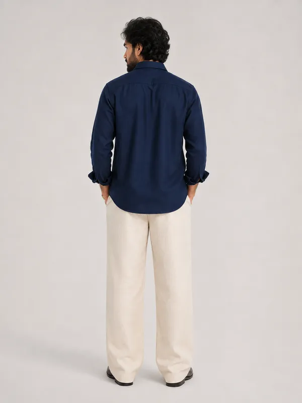 Navy_Solid_Regular_Fit_Shirt_for_Men